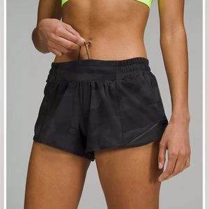 Lululemon Hotty Hot Low-Rise Lined Short